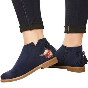 COMFORTVIEW SIENNA FAUX SUEDE EMBROIDERED SKID-RESISTANT BOOTIES/ANKLE BOOTS